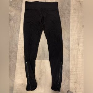 Lululemon black leggings with ankle zippers